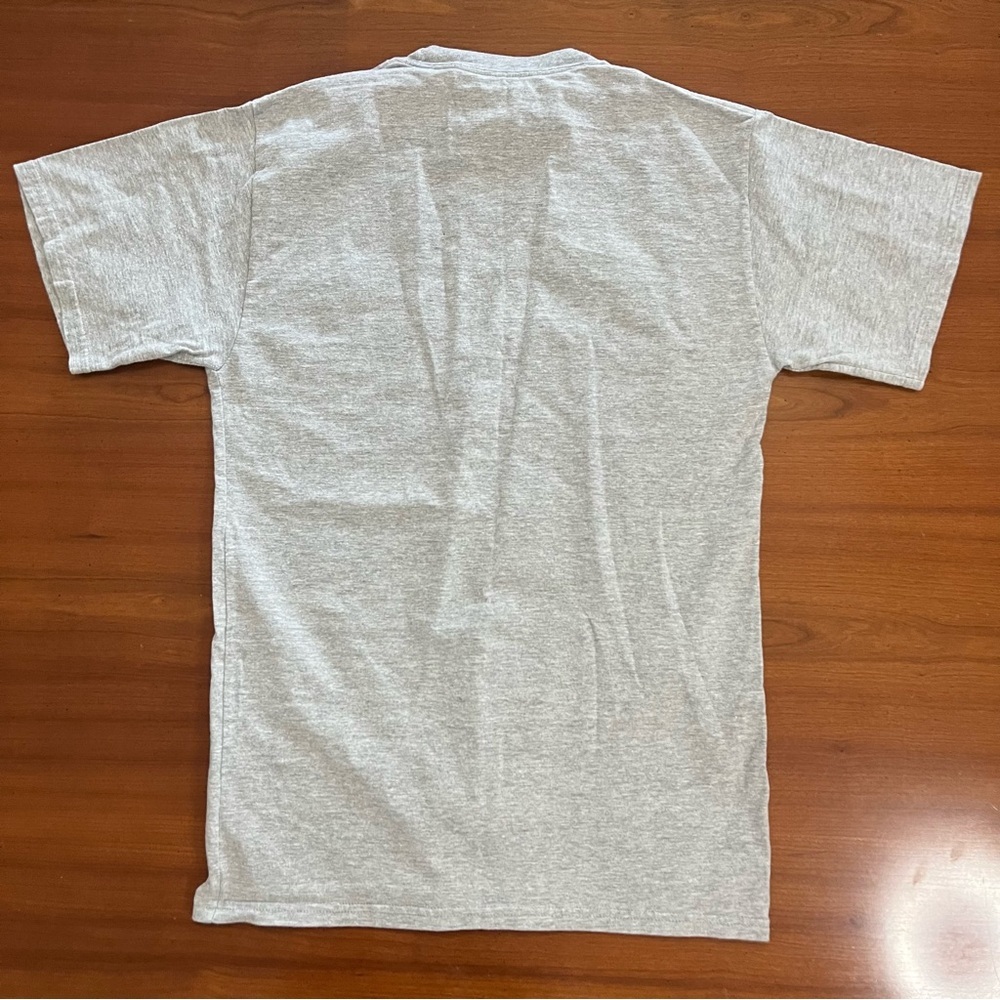 🎃 Disney Nightmare Before Christmas Seasons Screamings Tee Gray Small - Picture 6 of 6